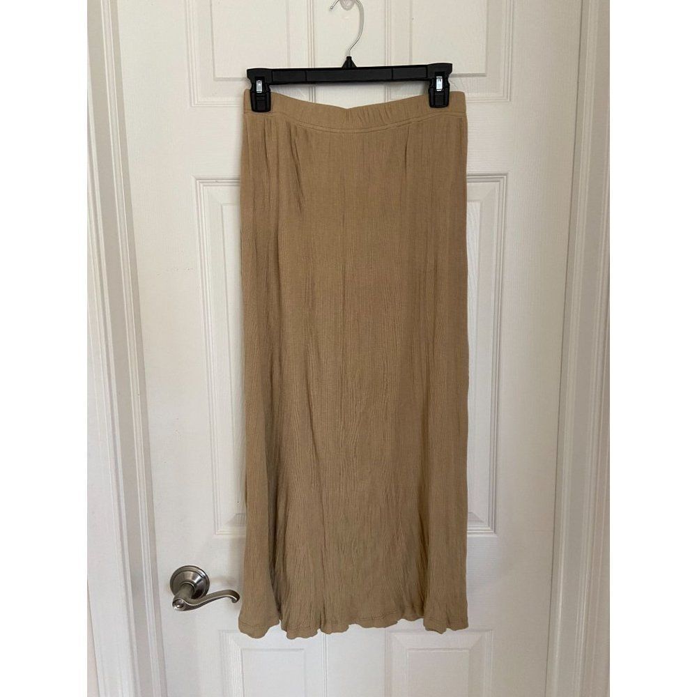 Peter Nygard Tan Skirt (Small)